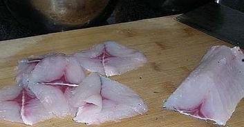 酸菜鱼片怎么切视频,切片技巧大揭秘