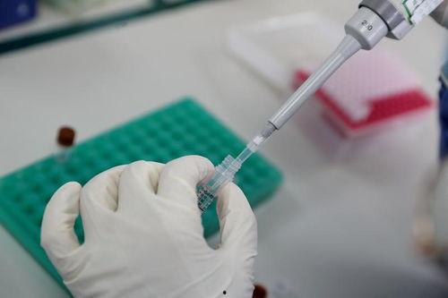 用注射器打水放屁眼里的视频,揭秘人体生理奇观