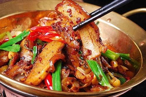 大厨回锅肉视频,回锅肉这样做，色香味俱全，家人都夸赞！